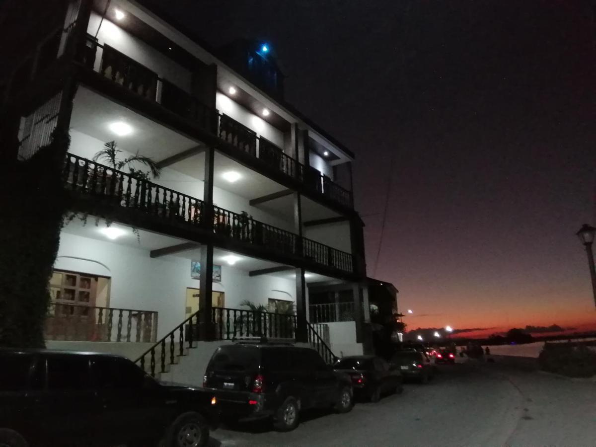 La Posada De Don Jose 弗洛勒斯 外观 照片